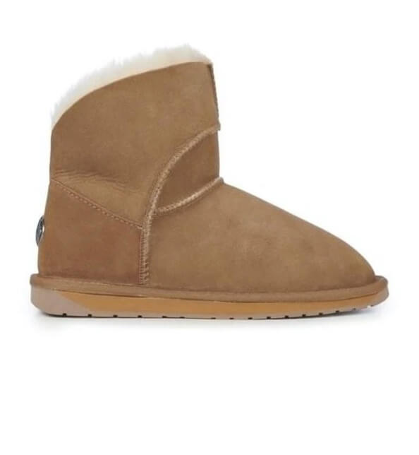 uggs bay plaza